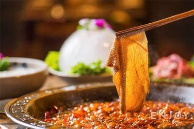 清明假期，餐飲住宿業(yè)受疫情影響，收入同比下降15.59%插圖1