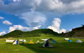 18℃夏天！云海日出、星空露營、云巔燒烤···來漢中這里度假太享受了~縮略圖