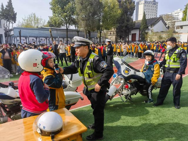 【全國中小學(xué)生安全教育日】漢中交警一大隊開講啦！插圖1