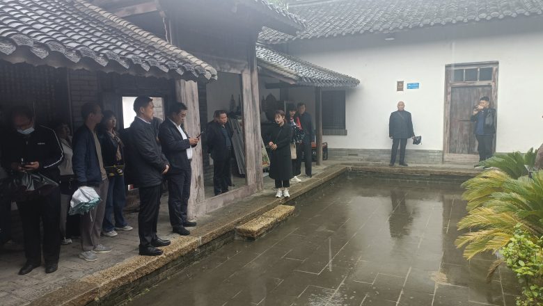 賡續(xù)紅色血脈 弘揚(yáng)紅色文化  漢中市第二屆紅色文化研討會(huì)亮點(diǎn)紛呈，成果豐碩插圖1