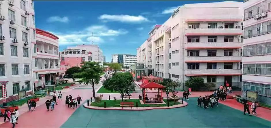 漢中市育才中學(xué)初一新生，高考復(fù)讀班招生火熱報名進行中