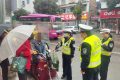 點贊！城固街頭這一幕，暖心→縮略圖