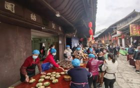 你“上刀山”，我“下火海”，他“刀尖碰頭”！這項大賽在漢舉行→縮略圖