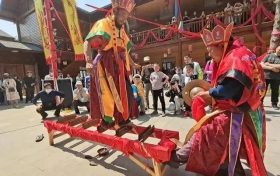 “十·一”假期，漢江源景區(qū)羌族儺藝演出免費(fèi)看！上刀山、過(guò)刀橋、下火海……縮略圖