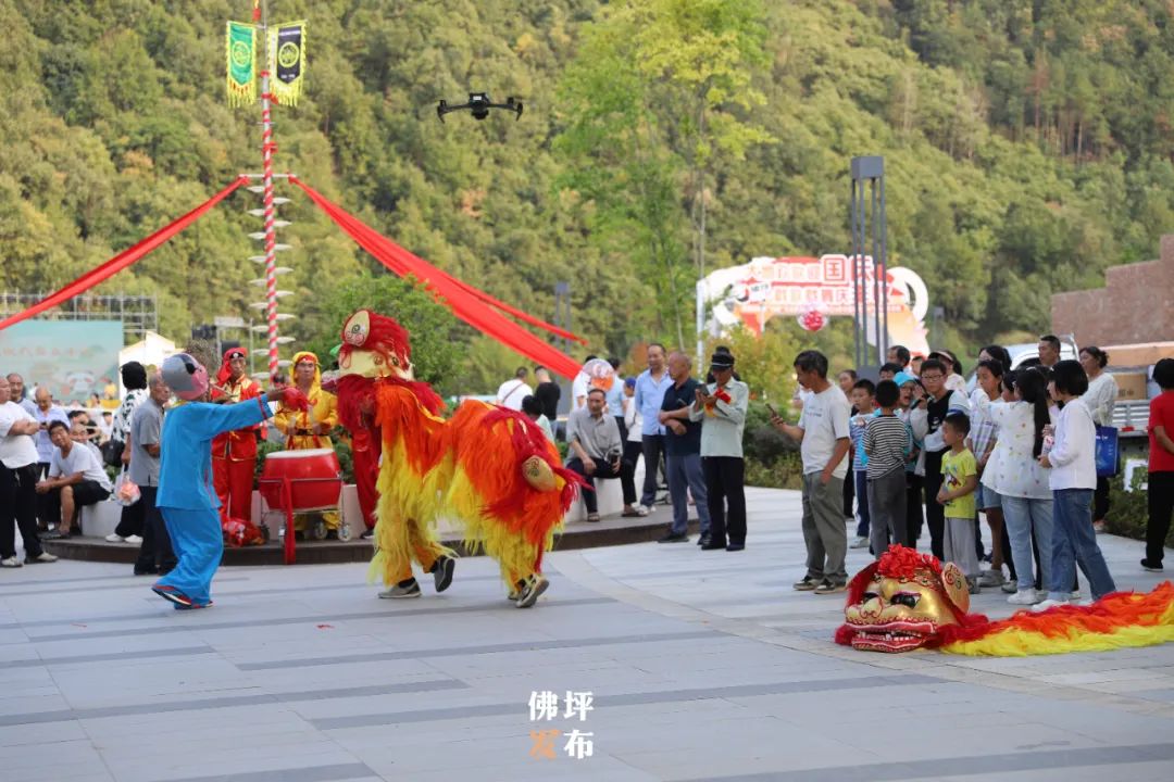 陜西省秋季“村晚”示范展示暨佛坪縣2024年中國(guó)農(nóng)民豐收節(jié)活動(dòng)在大河壩鎮(zhèn)成功舉辦 陜西省秋季“村晚”示范展示暨佛坪縣2024年中國(guó)農(nóng)民豐收節(jié)活動(dòng)在大河壩鎮(zhèn)成功舉辦