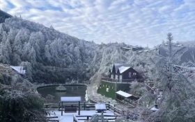 初冬的頂級浪漫，鎮(zhèn)巴草壩的雪景云?？s略圖