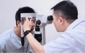 視力追逐戰(zhàn)！“生死時(shí)速” 開(kāi)展FCB手術(shù)，為18歲網(wǎng)脫少年“搶”回視力！縮略圖