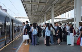 暑運(yùn)啟動！漢中車務(wù)段增開多趟列車→縮略圖