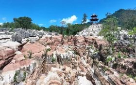 被譽(yù)為“秦巴深山秘境”的寧強(qiáng)縣草川子旅游景區(qū)，即將正式啟動(dòng)試運(yùn)營(yíng)縮略圖