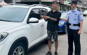 男子粘貼涉詐“小卡片”被抓現(xiàn)行縮略圖